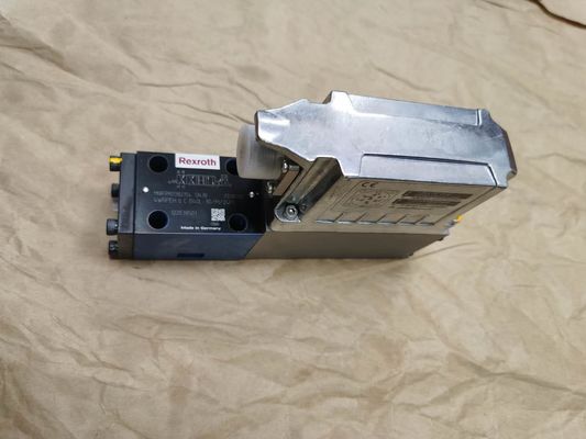 Rexroth R901382354 4WRPEH6CB40L-30 / M / 24F1 4WRPEH6CB40L-3X / M / 24F1 صمام التحكم الاتجاهي إلكترونيات متكاملة