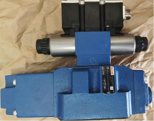 R900968036 4WRZE16W8-100-72 / 6EG24N9K31 / A1D3M 4WRZE16W8-100-7X / 6EG24N9K31 / A1D3M صمام الاتجاه النسبي